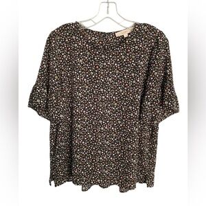 Loft ladies Size Petite Medium top blouse with ruffled short sleeves